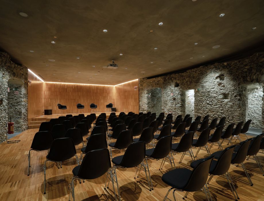 Illuminazione Teatro Sondrio -lato sala